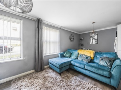 2 Bed Flat, Redhouse, SN25
