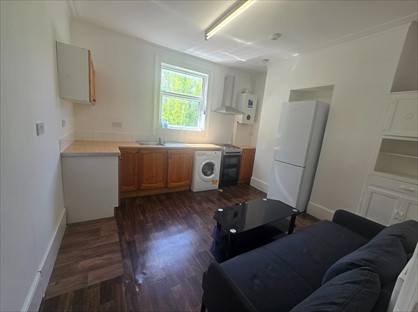 3 Bed Flat, Lower Addiscombe Road, CR0