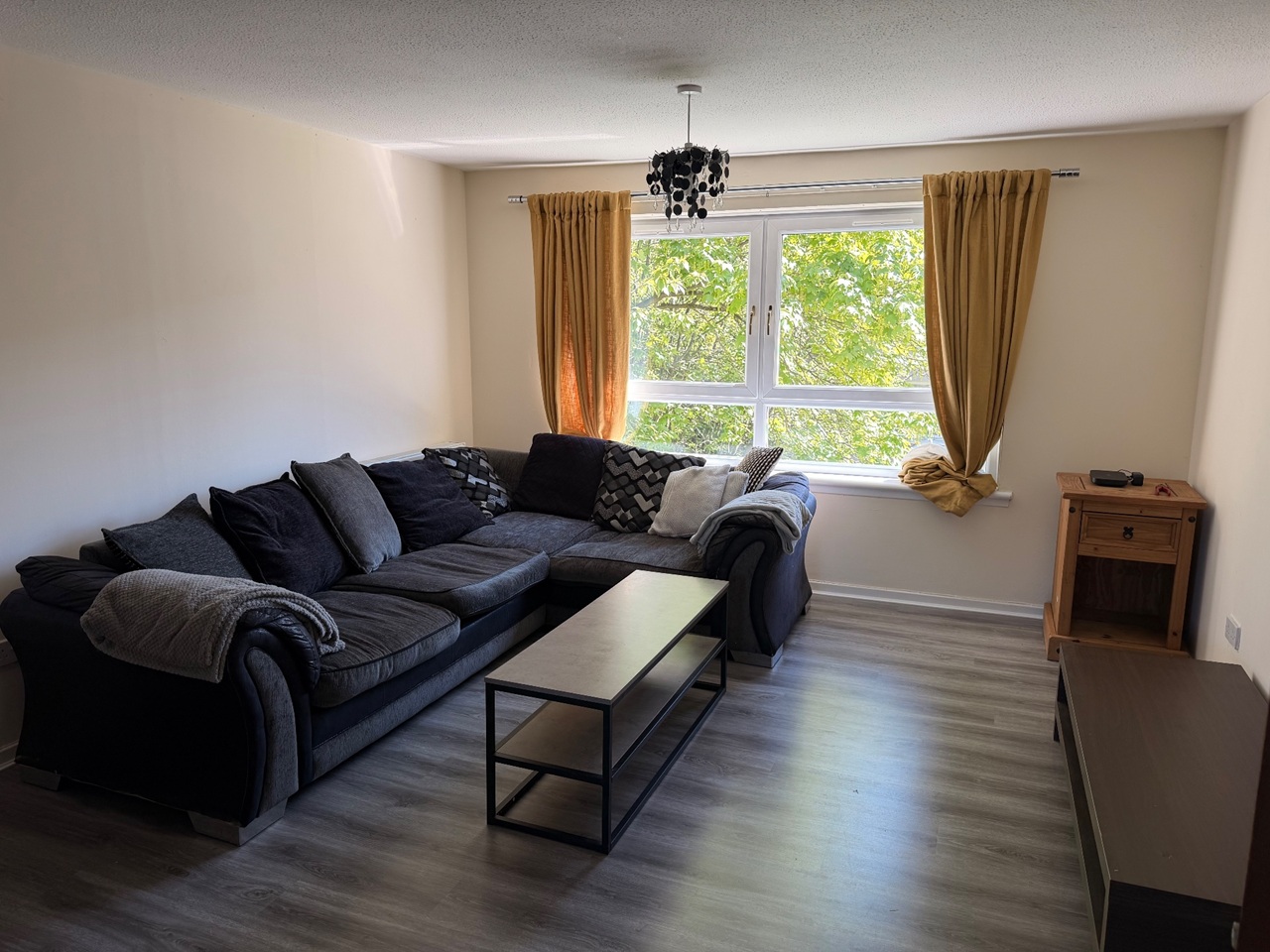 3 Bed Flat, St Mungo Avenue, G4