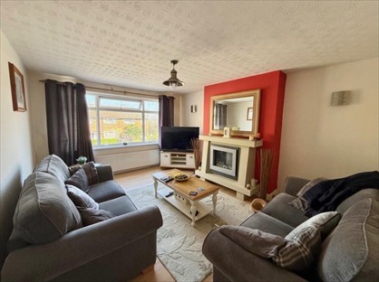 3 Bed Flat, Twinnies Road, SK9