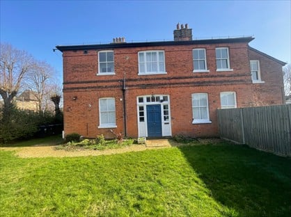 2 Bed Flat, Salisbury Road, EN5