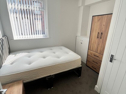 Room in a Shared House, Junction Lane, WA9