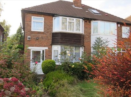 3 bed room for rent in Room in a Shared House, Plants Brook Road, B76