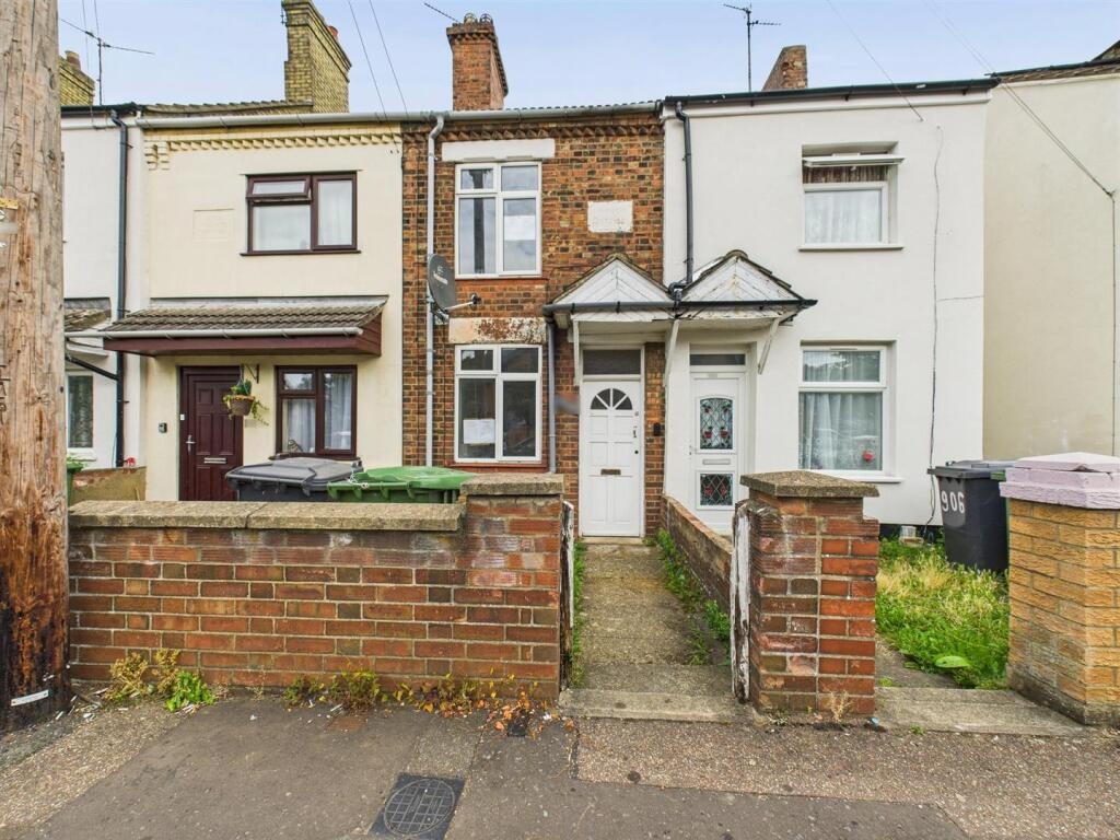 2 Bed Terraced House, Bourges Boulevard, PE1