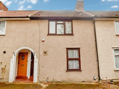 3 Bed Terraced House, Oxlow Lane, RM9