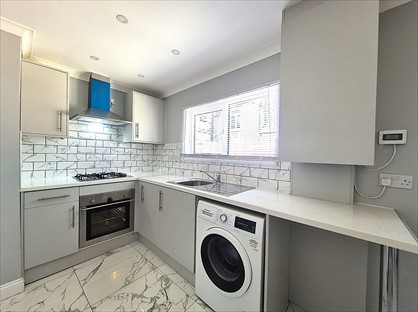 1 Bed Maisonette, Gipsy Road, SE27