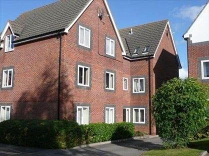 2 Bed Flat, Stratheden Place, RG1