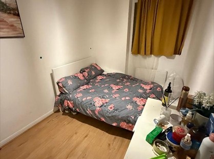 Room in a Shared Flat, Ballards Lane, N3