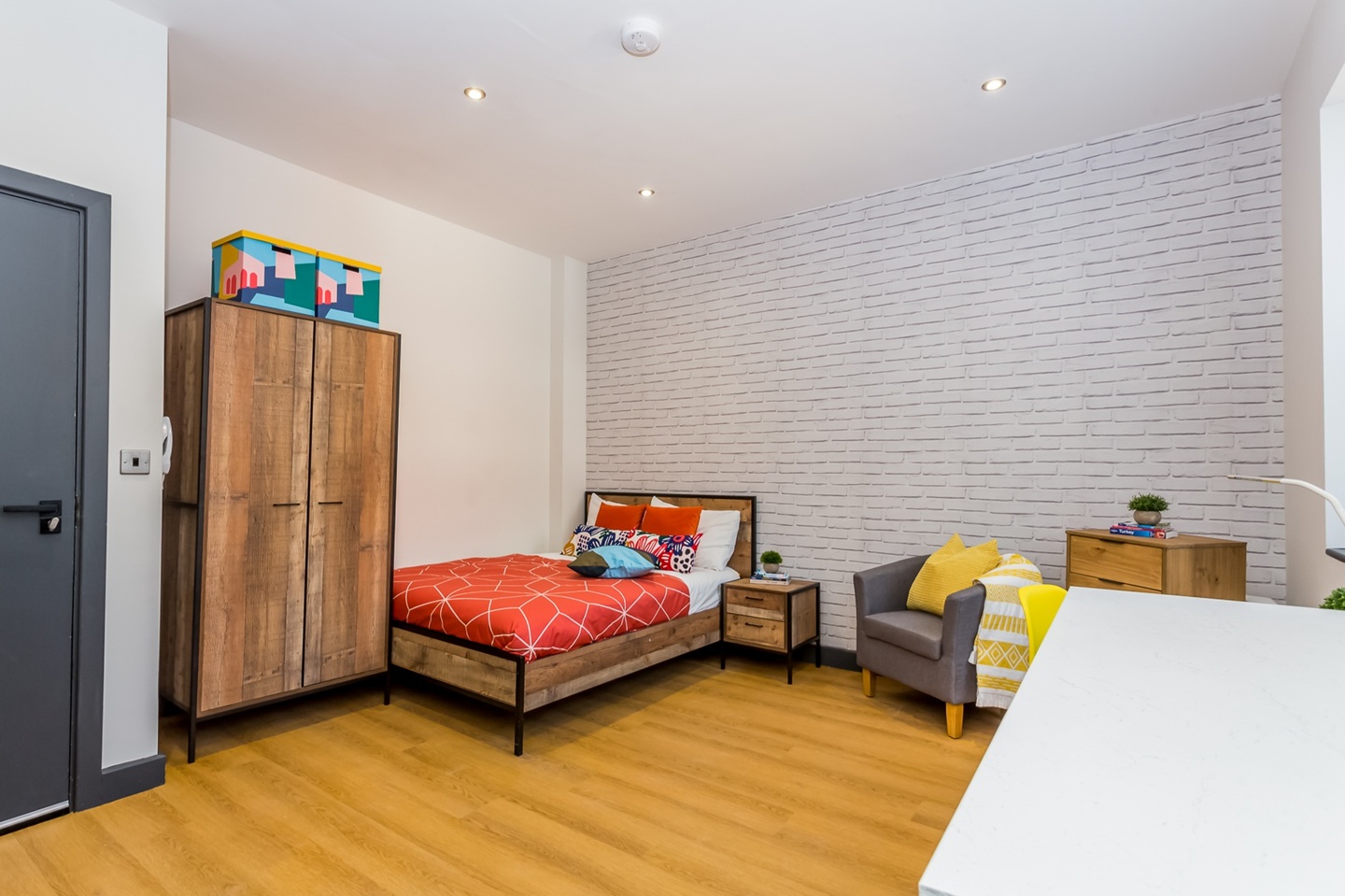 Studio Flat, Borough Road, TS1