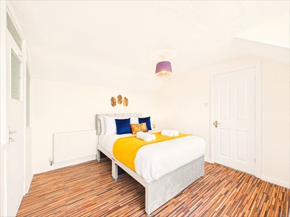 3 Bed Semi-Detached House, Saywell Road, LU2