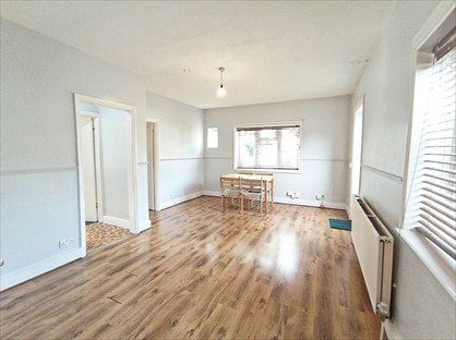 3 Bed Maisonette, South St, EN3