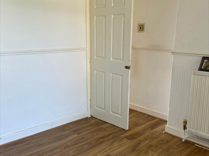 2 Bed Terraced House, Holmesfield, S61
