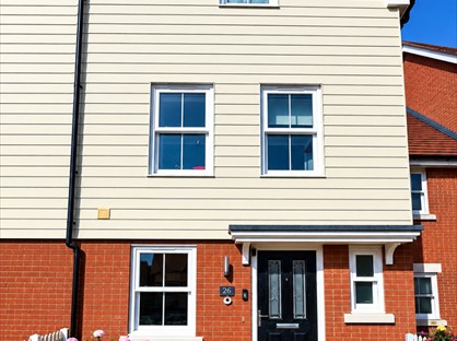 4 Bed Terraced House, Walker Mead, SG18