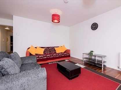2 Bed Flat, Arneil Drive, EH5