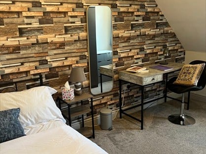 5 bed room for rent in Room in a Shared House, Victoria Mews, RH11