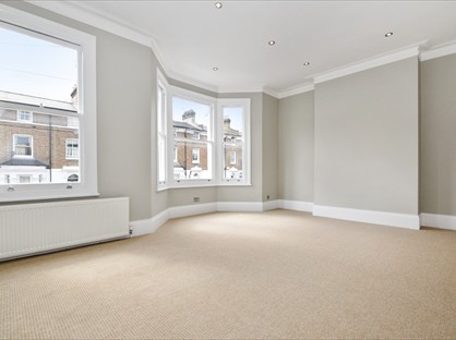 3 Bed Flat, Oaklands Grove, W12