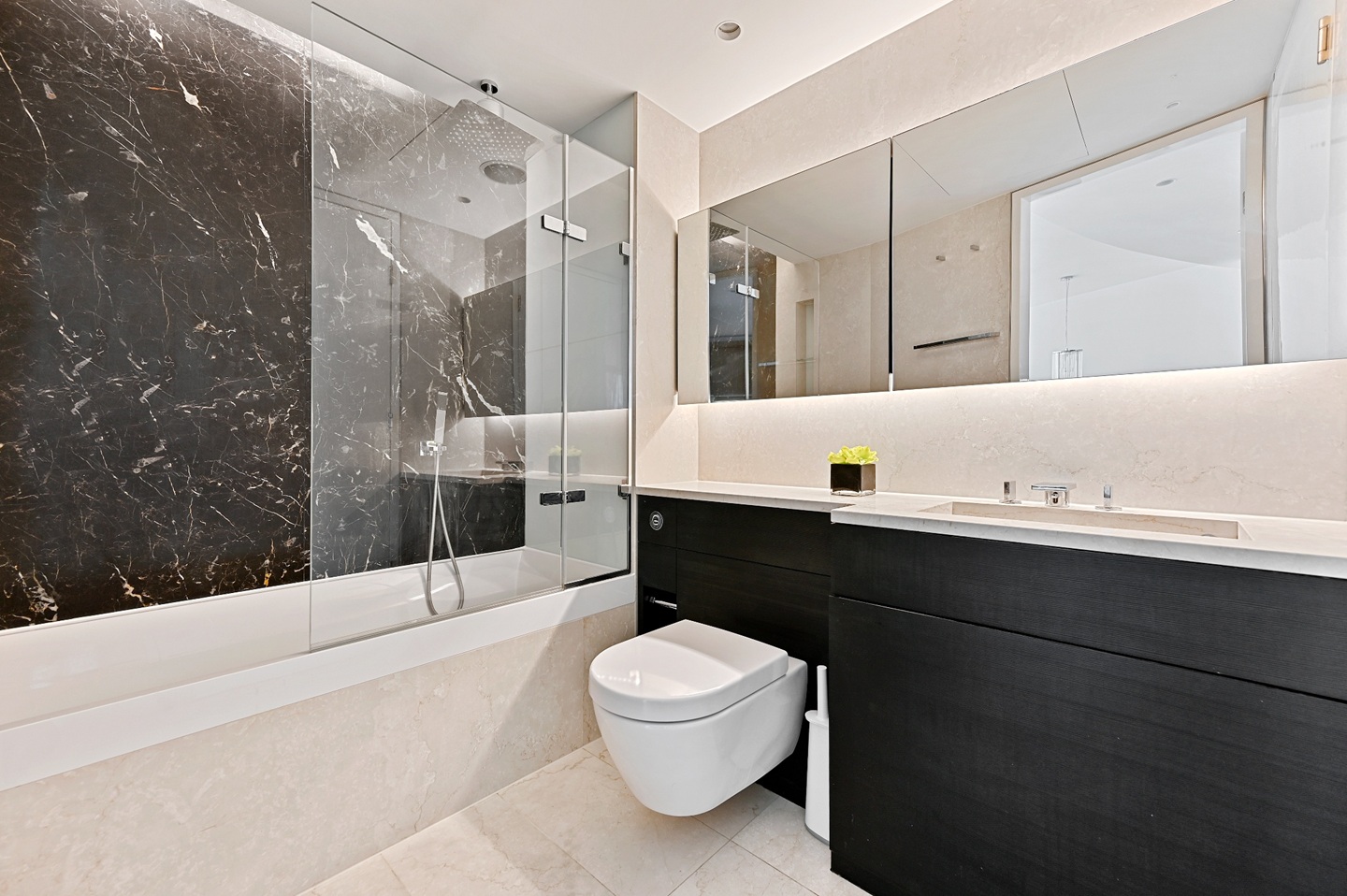 Additional image 5 of 1 Bed Flat, St George Wharf, SW8, N1 7GU
