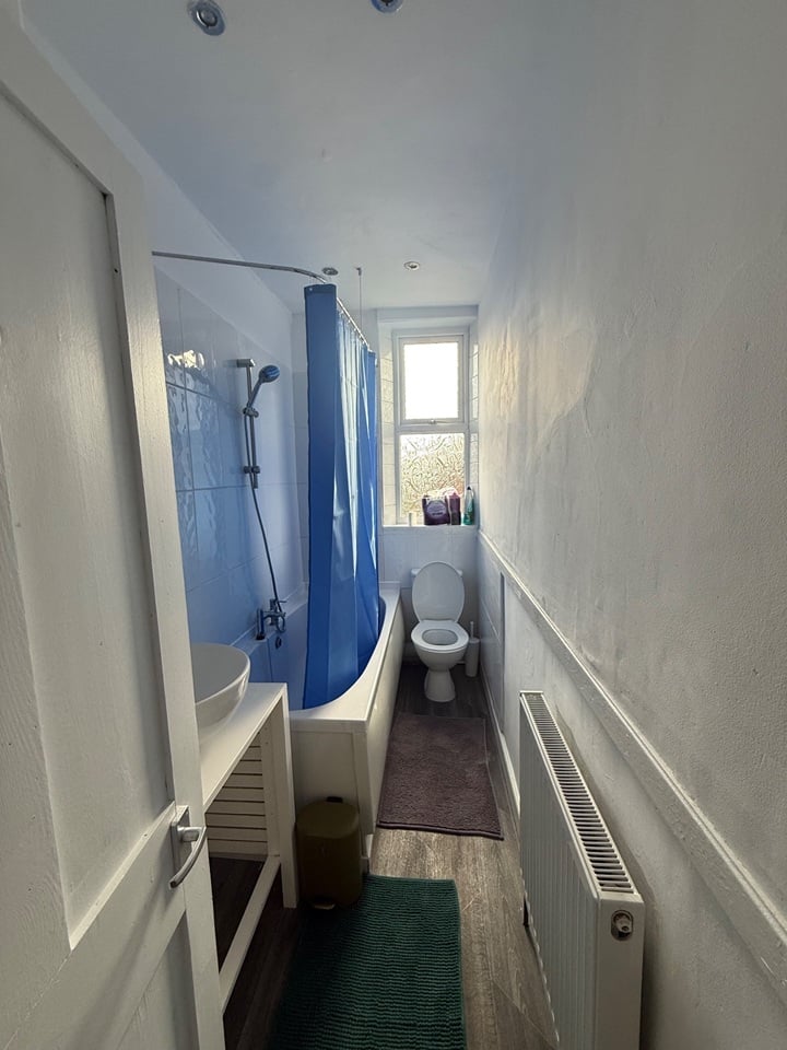 Room in a Shared House, Harlech Road, LS11