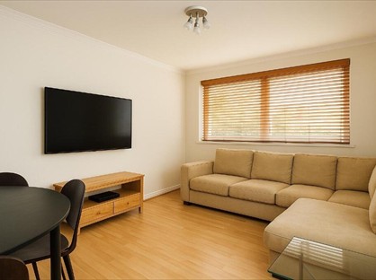 2 Bed Flat, St Mary Le Park Court, SW11