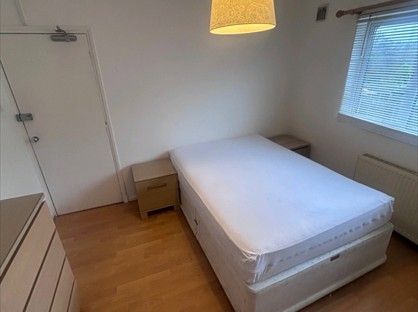 Room in a Shared House, Main Road, DA4