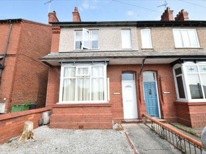 Room in a Shared House, New Road, LL11