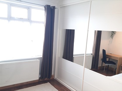 Room in a Shared House, Wadeville Avenue, RM6