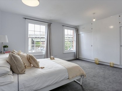 Room in a Shared House, Little Ealing Lane, W5