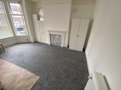 Bedsit, Allen Road, WV6