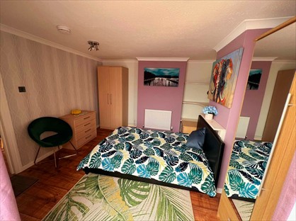 4 Bed Terraced House, Duke St, TA1