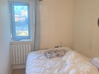3 Bed Flat, Winery Lane, KT1