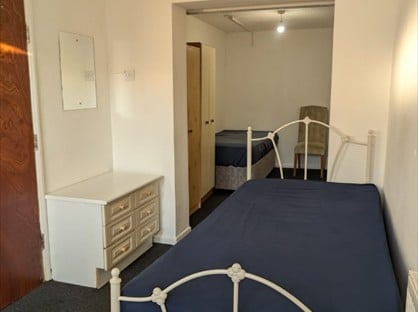5 bed terraced house for rent in 5 Bed End Terrace, Goodman Park, SL2