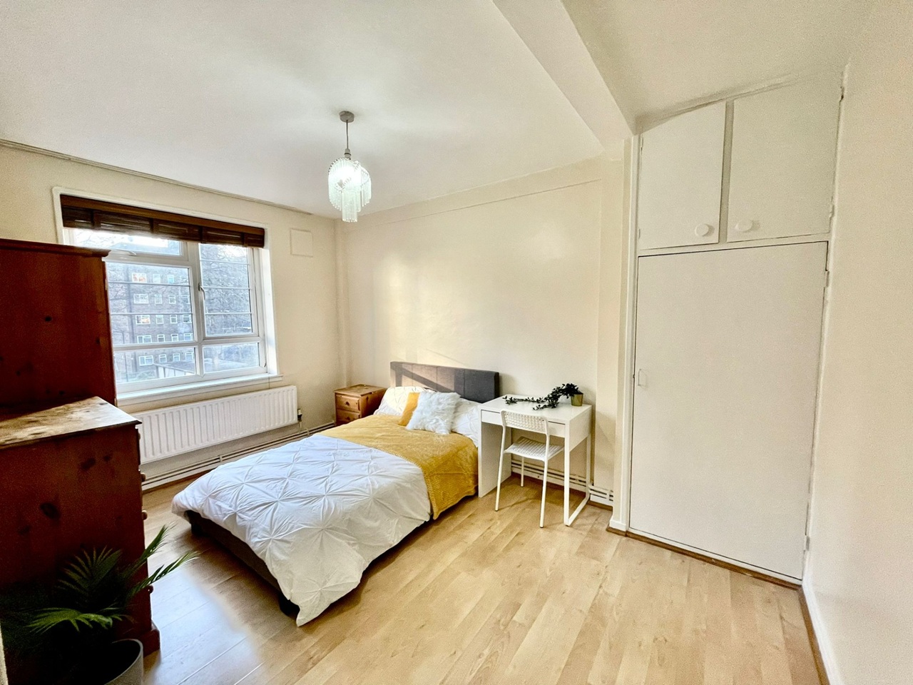 Room in a Shared Flat, Marie Lloyd House, N1