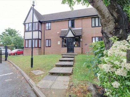2 Bed Flat, Petunia Court, LU3