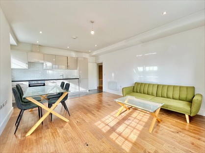 1 Bed Flat, Bermondsey Wall East, SE16