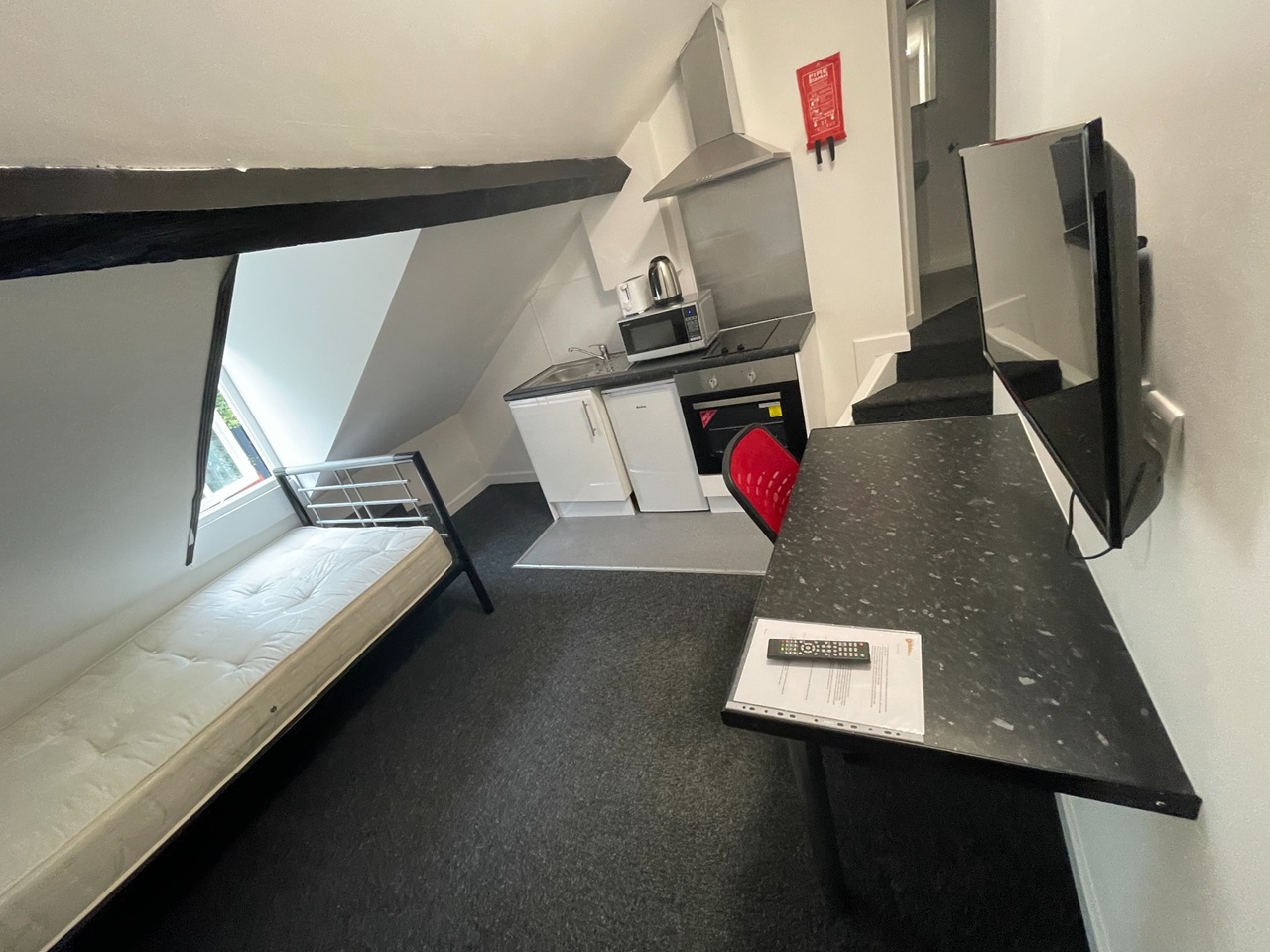 Studio Flat, Regent Road, LE1