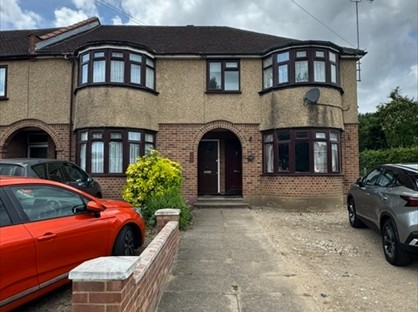 2 Bed Flat, Crest Drive, EN3