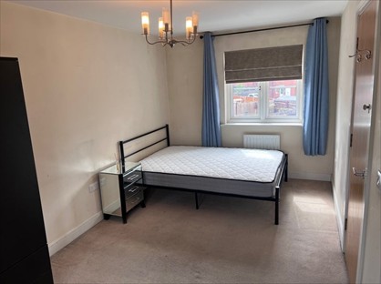 4 bed room for rent in Room in a Shared House, Ashmount Crescent, SL1