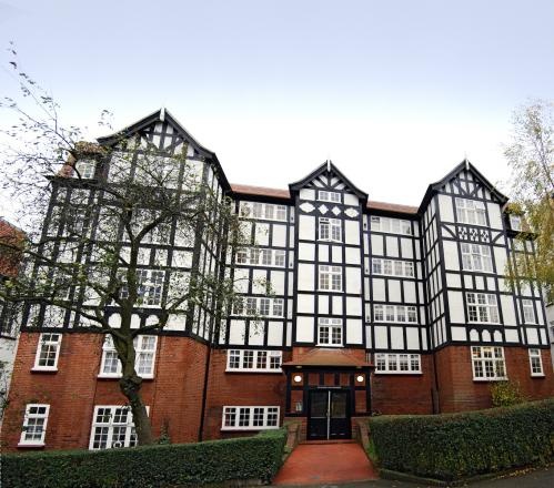 1 Bed Flat, Holly Lodge Mansions, N6