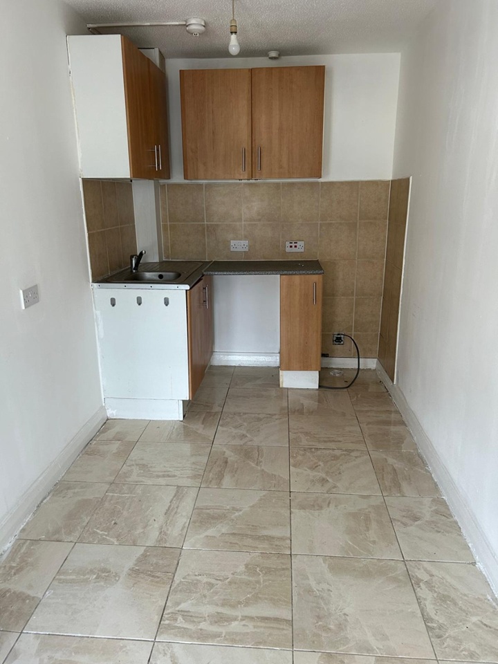 1 Bed Flat, Ladywell Close, BD5
