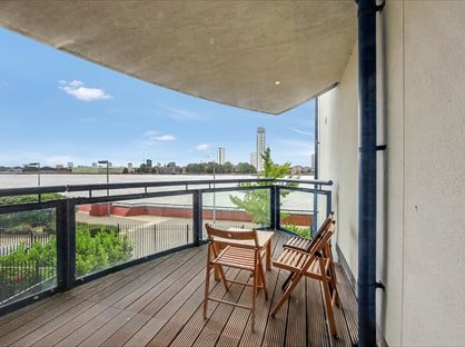 3 Bed Flat, Nova Building, E14