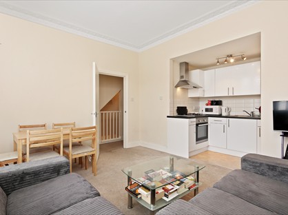 3 Bed Maisonette, Curwen Road, W12
