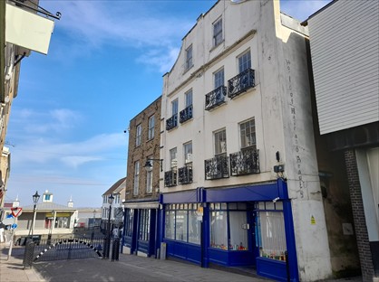 2 Bed Flat, High St, DA11