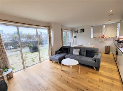 1 Bed Flat, Waddon House, CR0