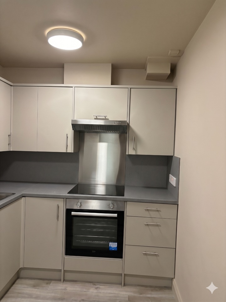 4 Bed Flat, Edinburgh, EH1