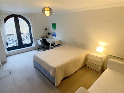 Room in a Shared Flat, Regency St., SW1P