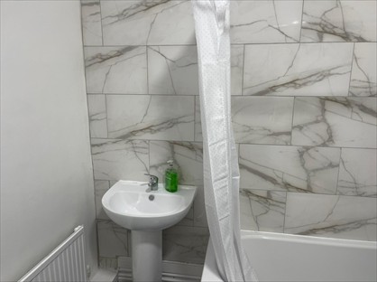 Room in a Shared House, Dickenson Road, M13