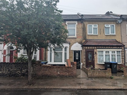 3 Bed Terraced House, York Road, N18