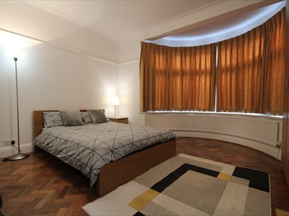 3 Bed Flat, North End Road, SW6