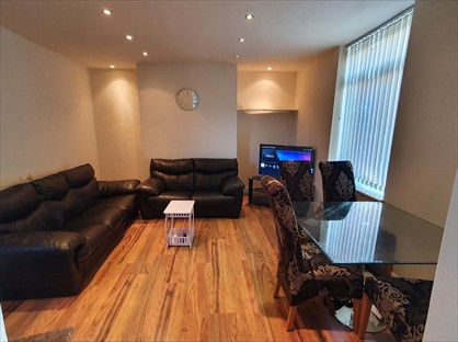 Room in a Shared House, Edale Avenue, M40