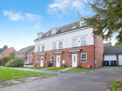 3 Bed Terraced House, Walkers Heath Road, B38